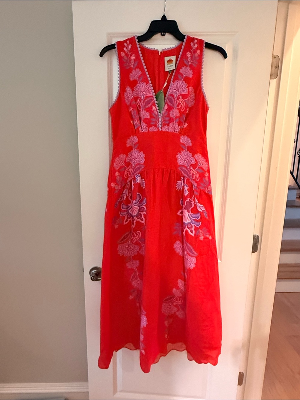 NWT 🌺 Farm Rio Red Porcelain
Garden Premium Linen Midi Dress
M - Picture 2 of 6